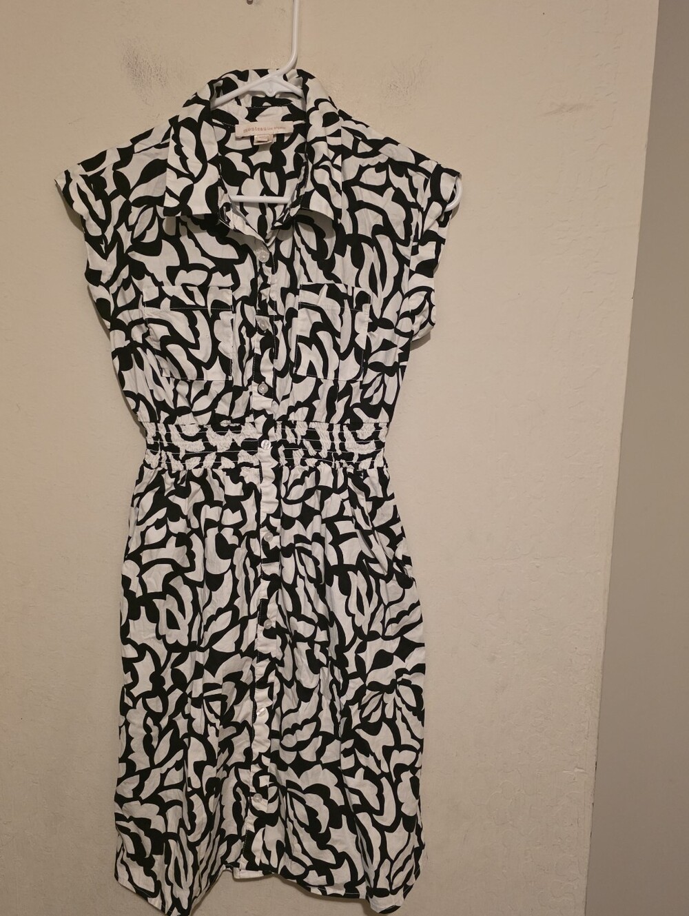Monteau Los Angeles black and white abstract short-sleeve dress Size Medium